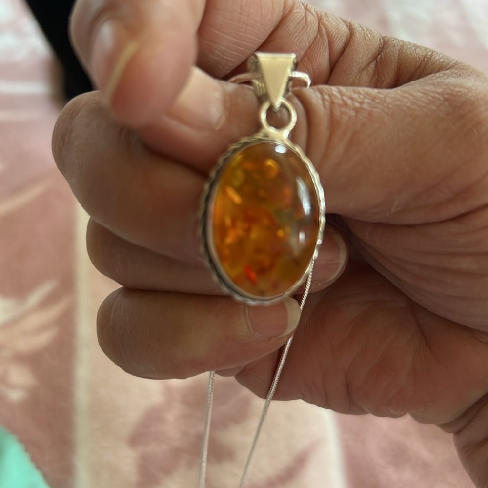 Sterling Silver 925 Chain Necklace with Oval Amber Pendant – Natural Gemstone - Picture 4 of 5